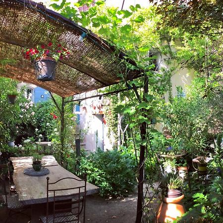ホテル Au Puits De La Fontaine Tavernes エクステリア 写真