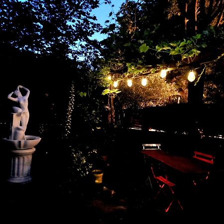 ホテル Au Puits De La Fontaine Tavernes エクステリア 写真