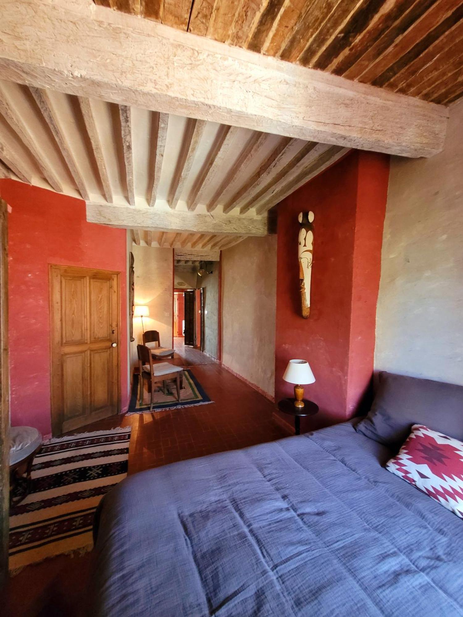 ホテル Au Puits De La Fontaine Tavernes 部屋 写真