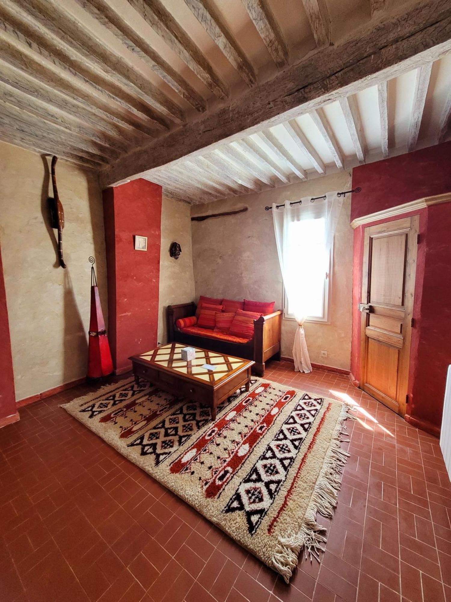 ホテル Au Puits De La Fontaine Tavernes 部屋 写真