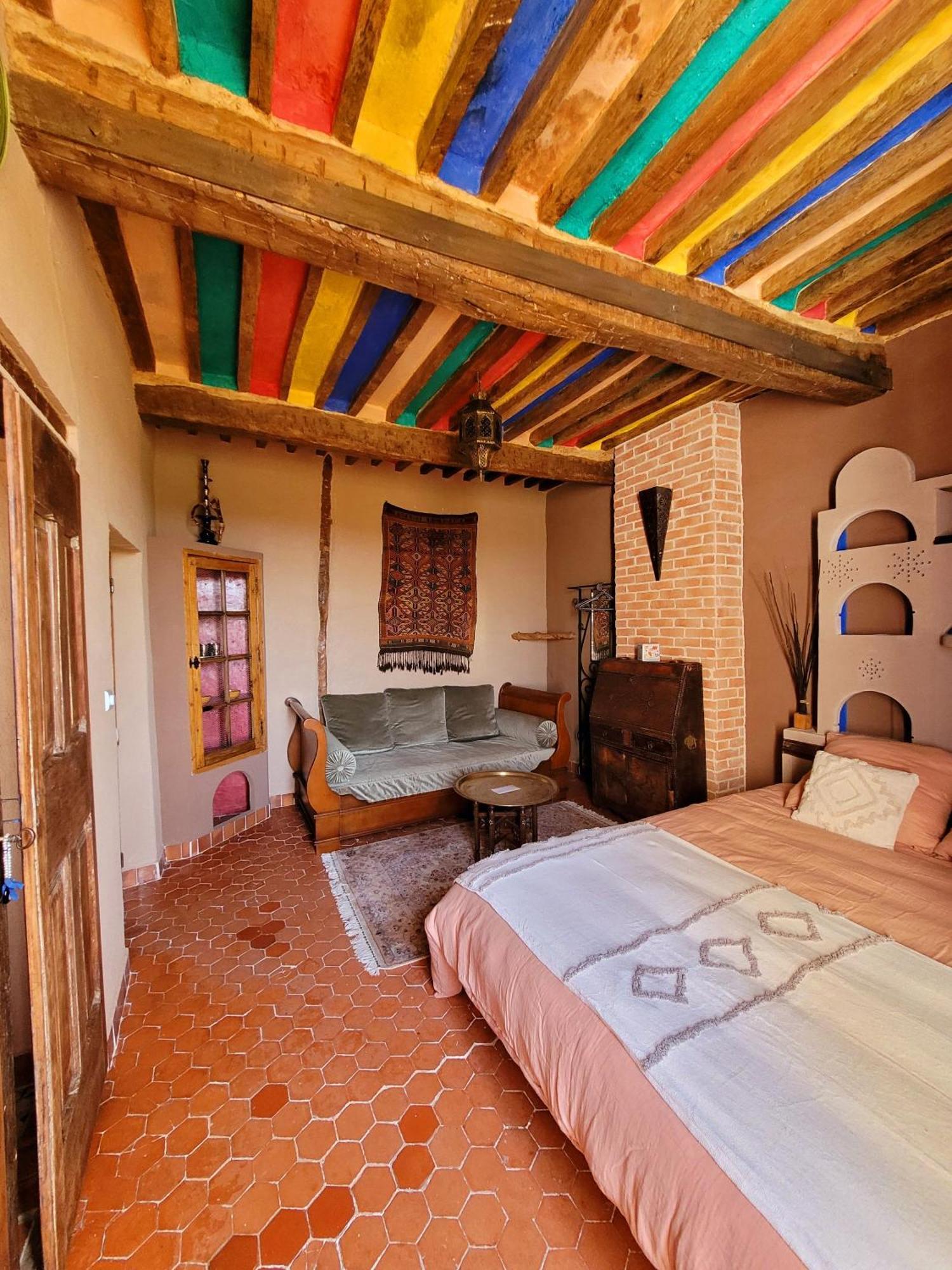 ホテル Au Puits De La Fontaine Tavernes 部屋 写真