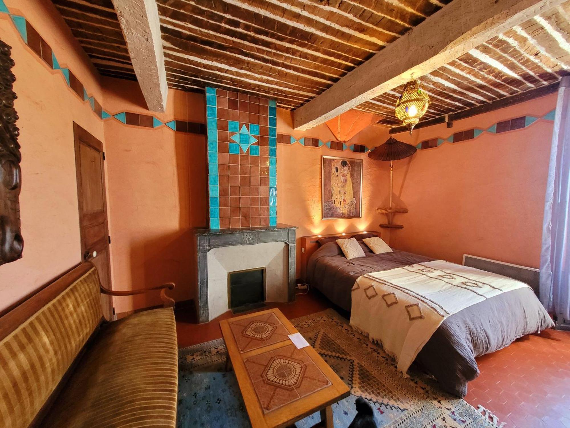 ホテル Au Puits De La Fontaine Tavernes 部屋 写真