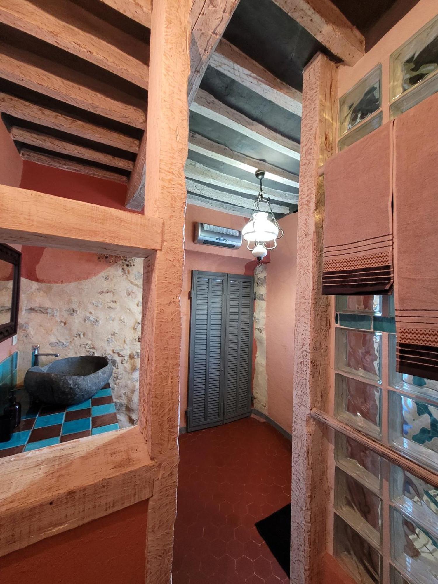 ホテル Au Puits De La Fontaine Tavernes 部屋 写真